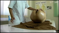 Lust JAV lab: Dim studio'da, dokunma tehlikeli derecede hassas bir şeye dönüşüyor. -2