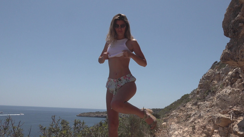 German amateur - 100% German hardcore videos: Super sexy deutsches schätzchen bekommt eine große gesichtsbesamung am strand