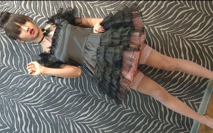 Ponny Letany: Сексуальна барбі tgirl сіссі на високих підборах і сексуальному платті