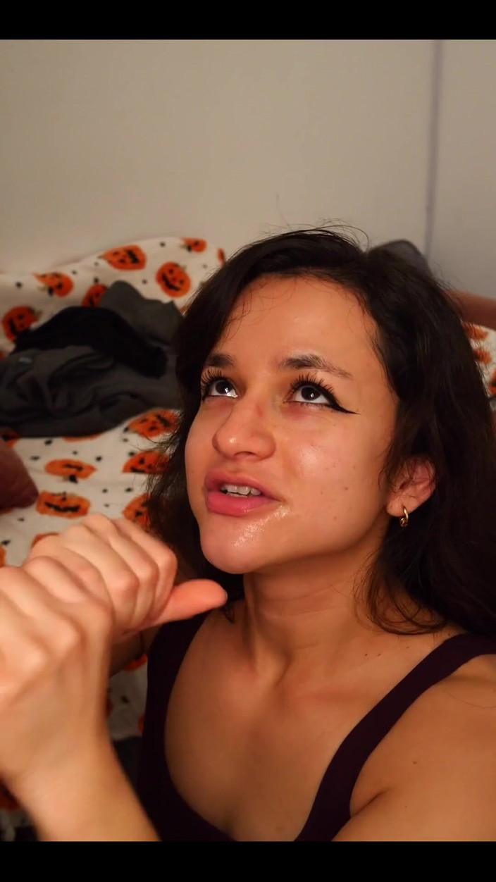 Cherry blosm: Vidéo de pipe de moi dans ma jolie combinaison de...