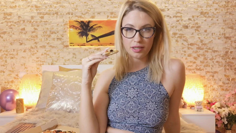 Erotic Tanya: Chcę widzieć, jak głodujesz!