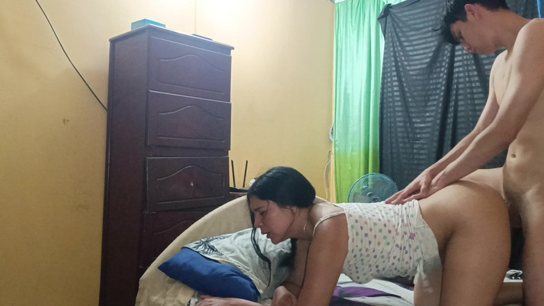 Artemisa74: La mia matrigna colombiana mi chiama nella sua stanza per...