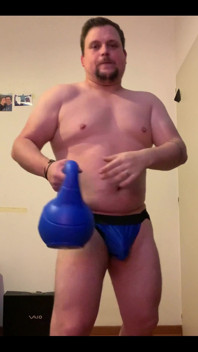 It Was Inspiring to Work Out Watching Porn. Spoiler: I End up Jerking off