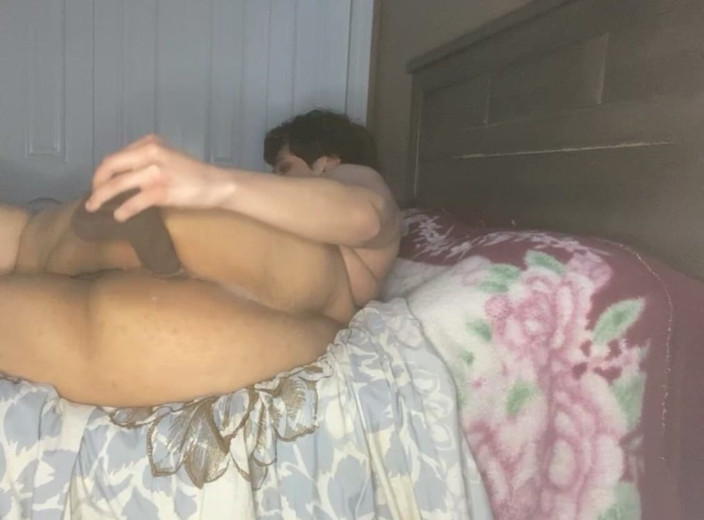 Cubby Knox: Cubby Knox Fucking His Thick Teen Ass with a BBC...