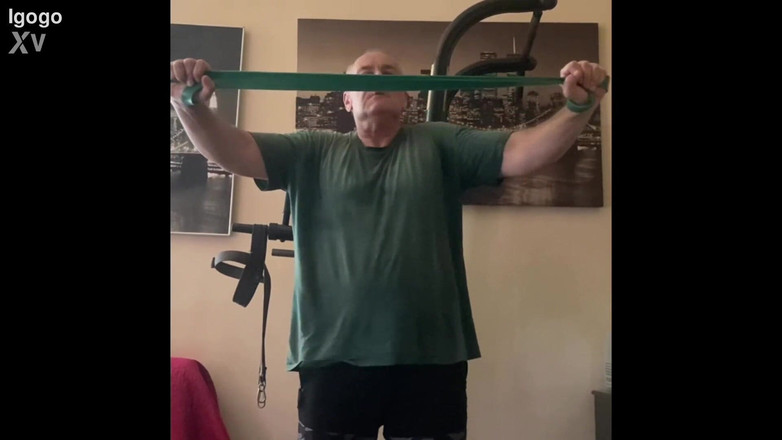 Alex Igogo: Masturbation zu hause