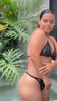 Beautiful Girl in the Pool Invites Me in and Gets Fucked in the Morning