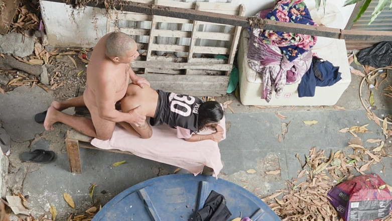 Bebes vagabundas: Neskakuji, zatracená mrcho, žádný Quintal