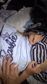 Videos de chicas hermosas bronceándose en un complejo de apartamentos -7