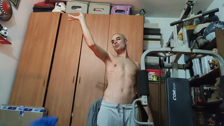 ceien: Depp meinen körper in meinem fitnessstudio