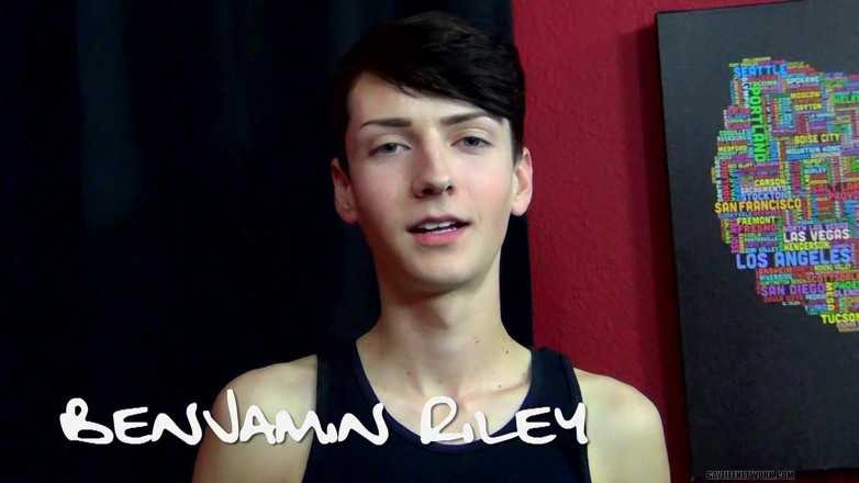 Lollipop Twinks: Schlanker Twink Benjamin am Set