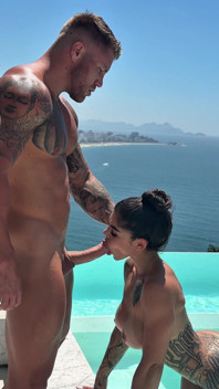 ¡brasileña Traviesa Monta Una Polla Enorme Y Se Corre En Sus Tetas! Gabriella Euzebio