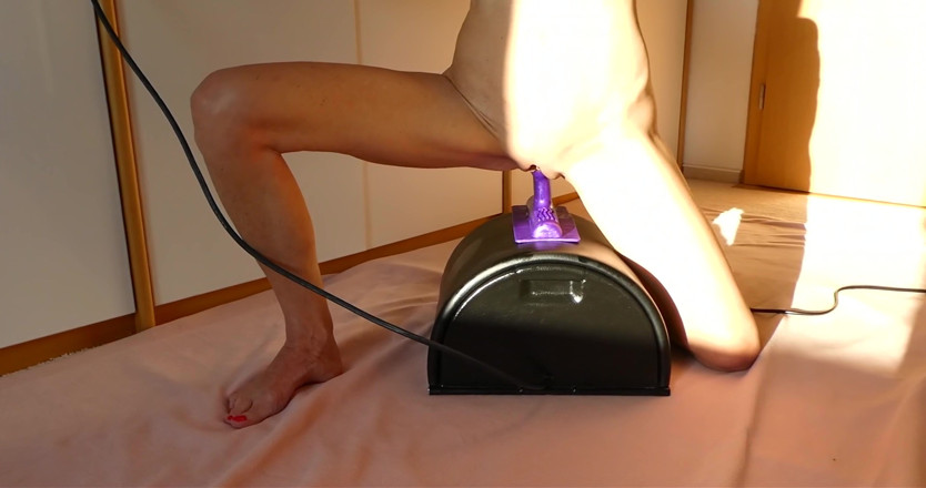 Milf Stella: Quente alemã milf Stella cavalga seu sybian