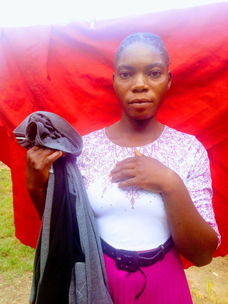 Judithxxx: Aku lagi asik muasin diriku sendiri sambil tersenyum