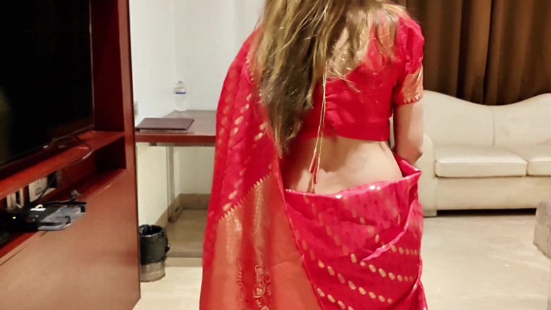 Sassysonia: India recién casada no puede controlar sus emociones y lo...