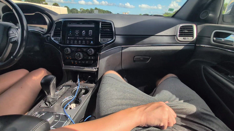 Mimiandevan: Pancutan mani di seluruh kereta dari handjob
