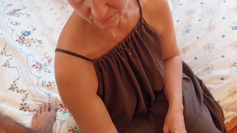 Selena701: Olgun kadın amatör karısı ayak ibadeti