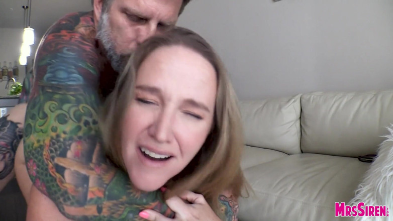 Siren XXX Studios: Tattooed stud fucks chubby wife