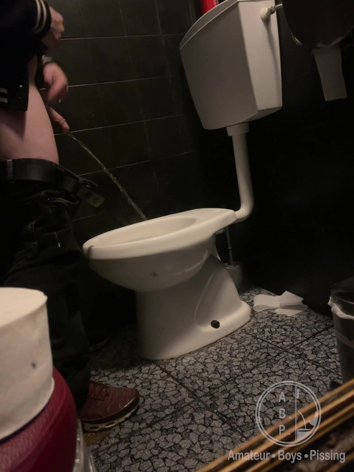 AmateurBoysPissing: Amateur Straight Boy Caught Peeing in a Bar Restroom