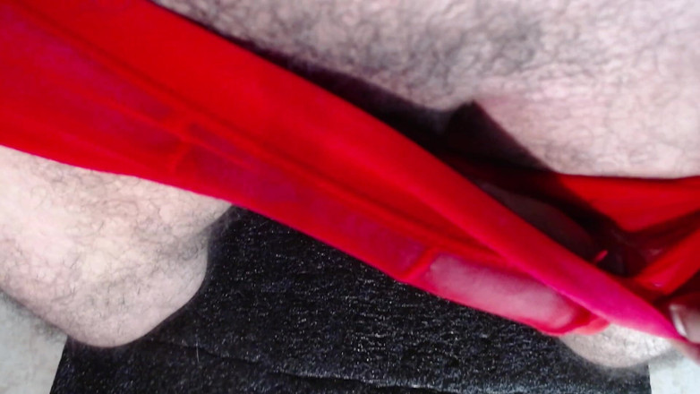 Tommhot: Băiat latino sexy în camera lui purtând lenjerie intimă și masturbându-se