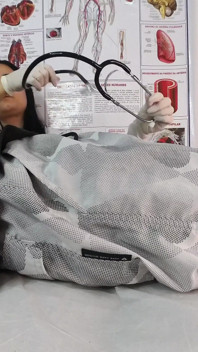 Asistenta L-a Prins Masturbându-se - Și Cu Sânii Până a Ejaculat În Gură!