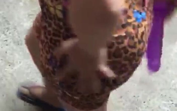 Souzan Halabi: अमेज़न डिलीवरी मैन बड़ी गांड वाली milf(चोदने लायक मम्मी) से हैरान
