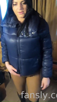 I Like to Fuck All My Neighbors and All the Men I Meet- in This Video I Was Cleaning the Kitchen and the Neighbor Came to Say He