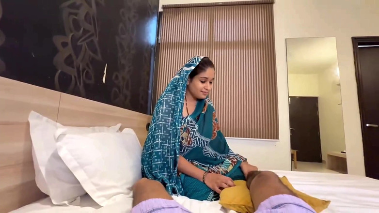 Fantacy Couple: Desi Old Sasur Ji Flirting with Newly Married Bahu Rough...