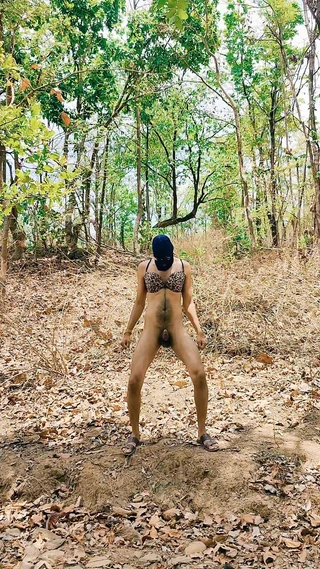 Tani डैडी लंड चाहती है