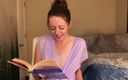 Nadia Foxx: Histerycznie czytanie Harry&amp;#039;ego Pottera i Komnaty Sekretów podczas siedzenia na...