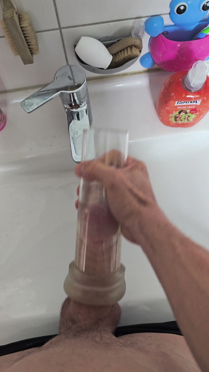 Bigdildo-Boy69: Tam görünüm net bir fleshlight stroker'da sert yarağımı okşuyor!