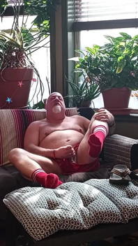 Ведмідь дрочить у шльопанцях - бонус включений наприкінці