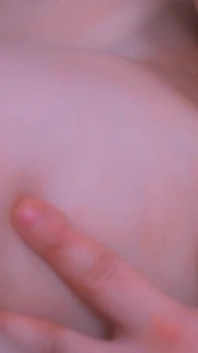 Kinky Guy Gives Cunnilingus His Girl's and She Takes Orgasm Convulsions.