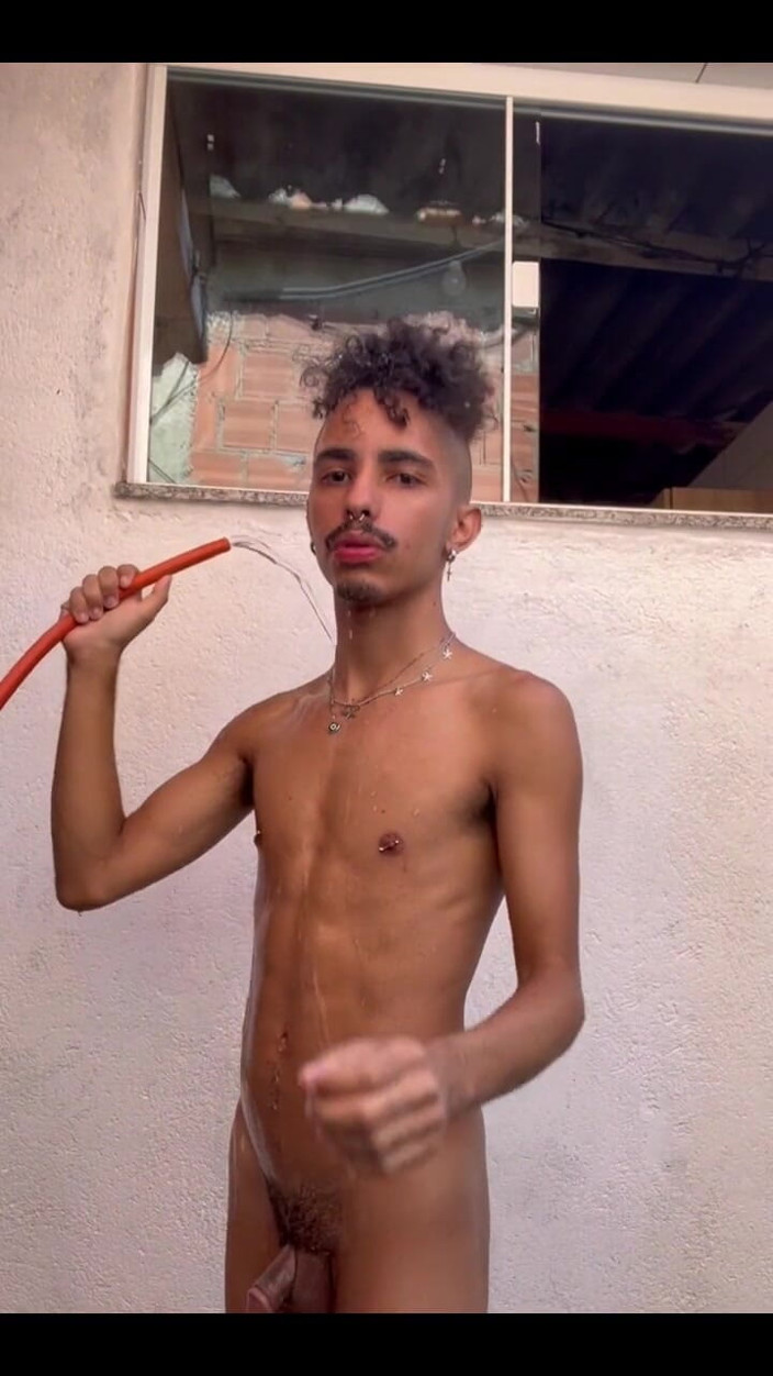 The Vicious Gabe: Viens Prendre Un Bain Avec Moi