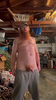 Redneck Needs to Piss!