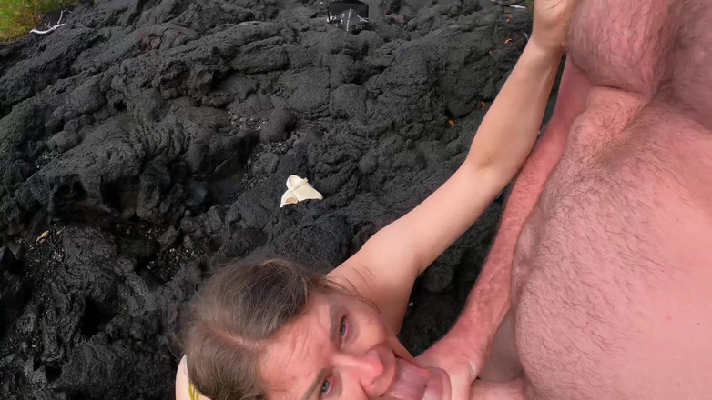 Jade Kink: Muie dură amatoare în aer liber și ejaculare facială