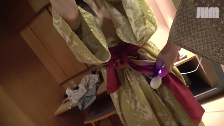 Japanese Hentai Matings: Útěk z letoviska s Kanoka, 42letou vdanou ženou - 2