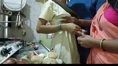 Um garoto com duas menina, Mumbai Ashu Champa e Raja