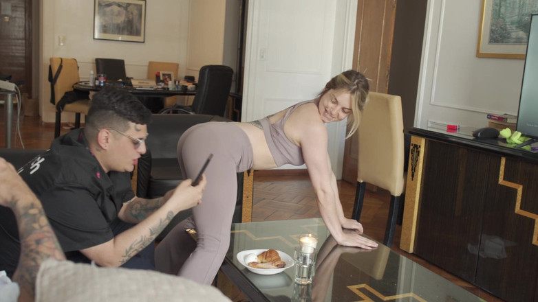 Elnonohub: Arkadaşım bana servetiyle övünüyor ama kız arkadaşı sadece penisimi istiyor