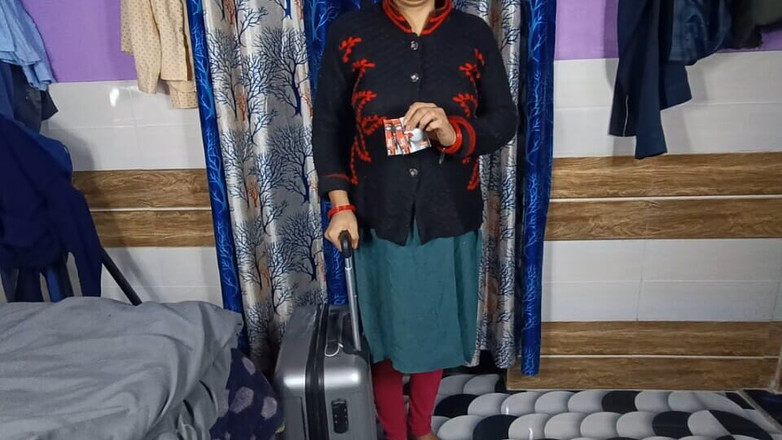 Pyaripooja22: Adik iparku ngasih hadiah kondom untuk abang iparnya setelah pulang...