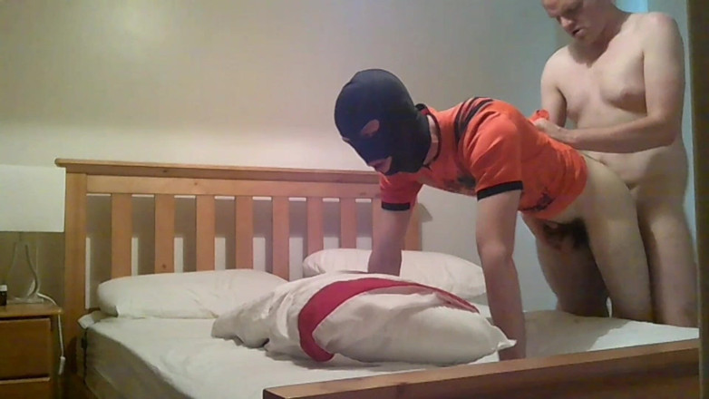 Hands42: Str8 Twink memerlukan ayah tiri