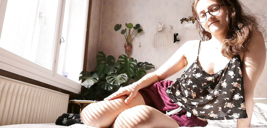 Juno Electra: German JOI custom: Relaxing after work