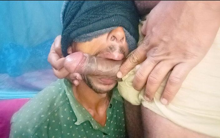 Assam sex king: Une indienne desi gay se fait baiser en levrette par...