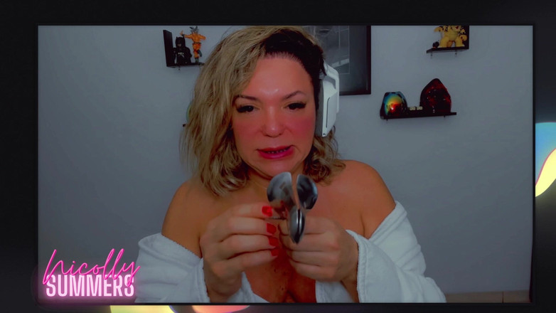 Nicolly Summers: Fünf sexuelle Geschichten aus meinem Leben