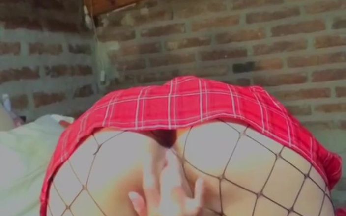 JovensitaHotxx: Školní uniforma Cosplay latina tvrdě masturbuje a má několik orgasmů,...
