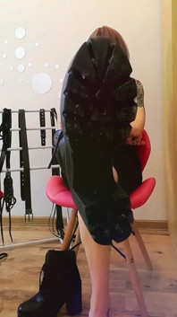 Lady Angela Polonesa, botas de combate