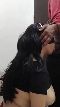 Bhabhi nakarm mnie mlekiem matki, a następnie zerżnął ją jak sukę