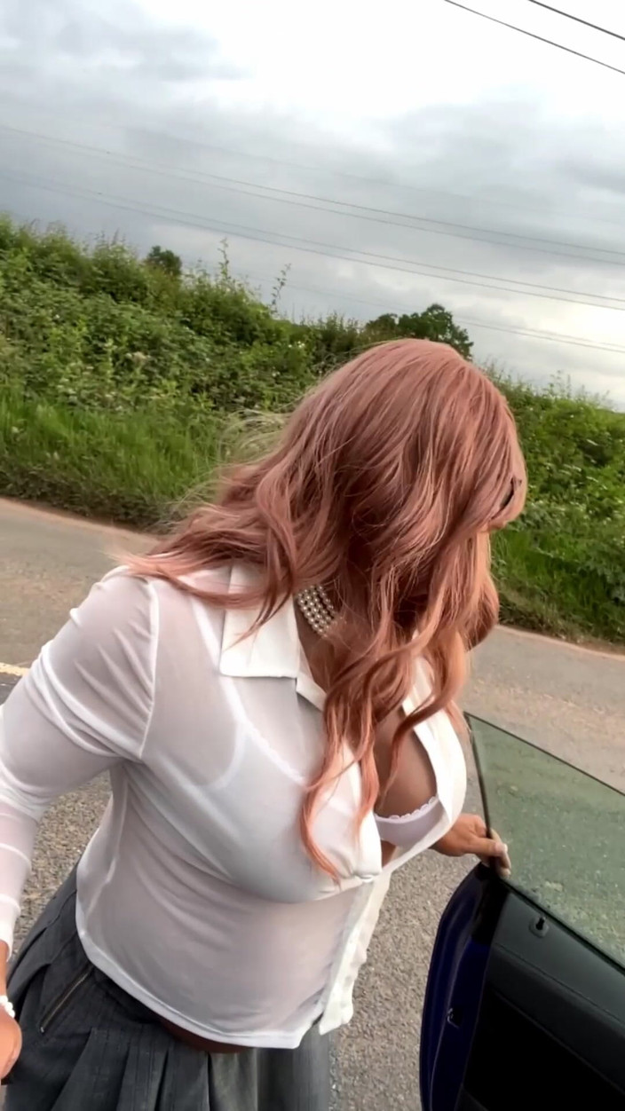 Kellycd2022: Amatérský crossdresser kellycd2022 sexy milfka v šedých bezešvých punčochách