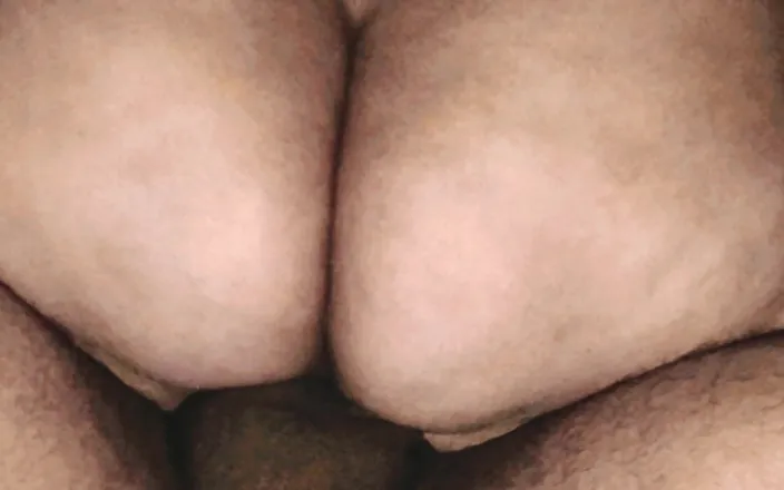 VICKY WOO: Chubby Wife Fucked by Husband with Pussy Fingering.