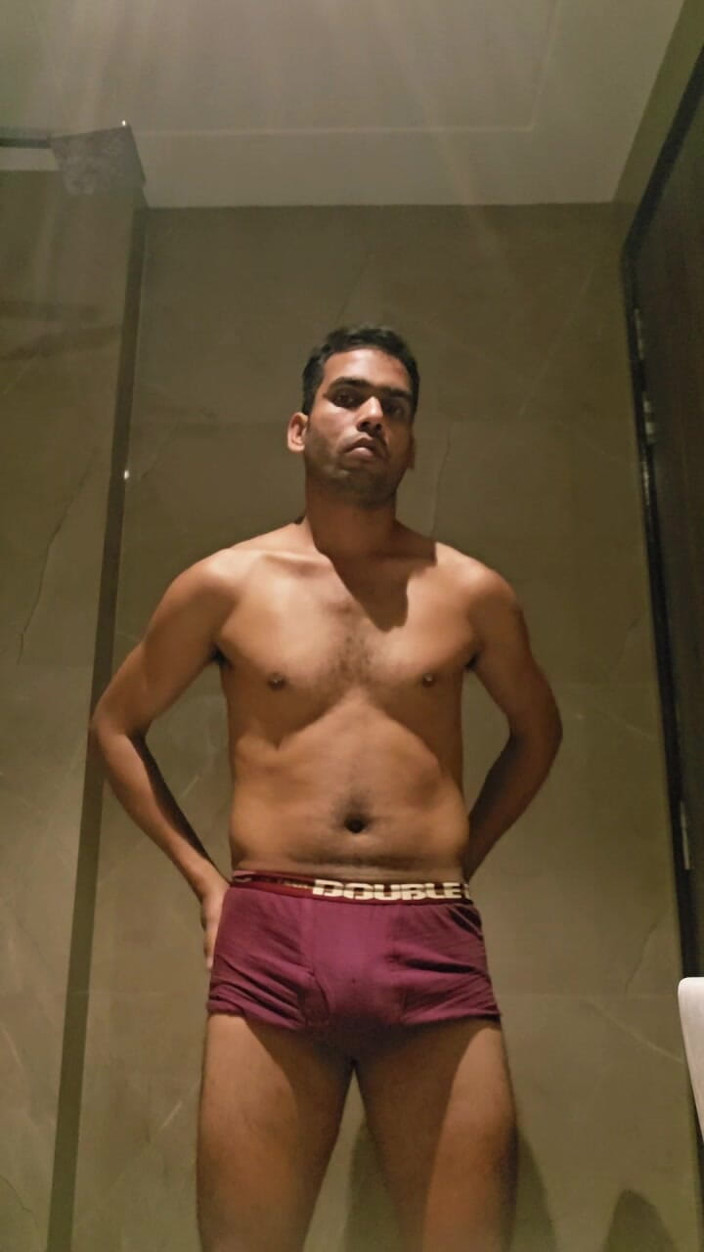 Desicoupleind: インドのセクシーな少年のマスターベート