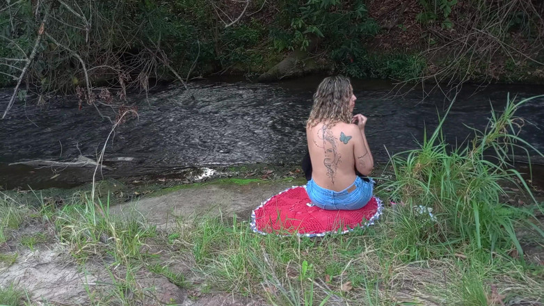 Victor SweetCoupleStories: 폭포에서 낯선 사람과의 만남은 섹스로 끝납니다.